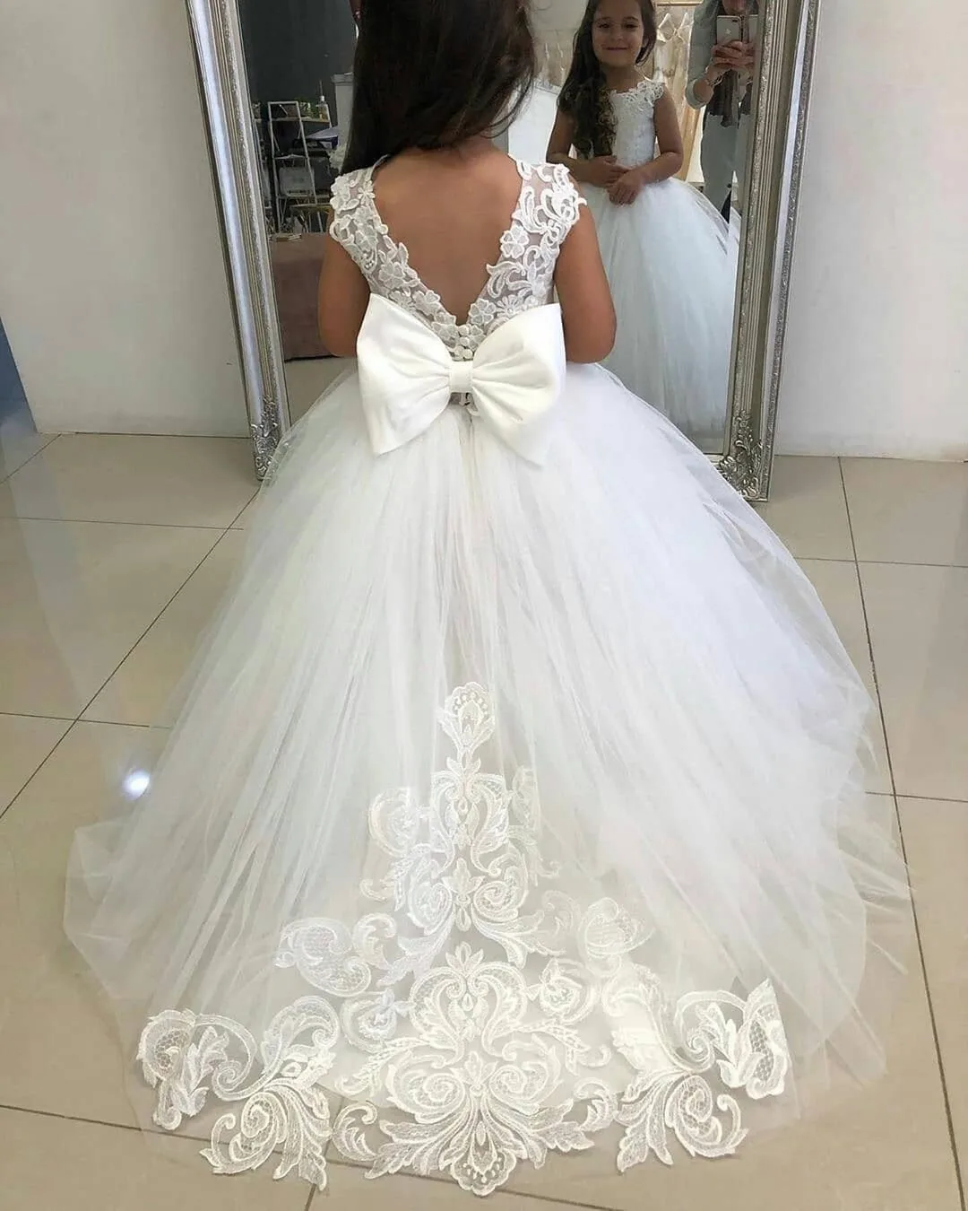 BABYONLINE Communion Girl Dress Lace Floral Bodice V-Back Long Train Wedddding Party Dresses for Even Guest Kid Girl Gown