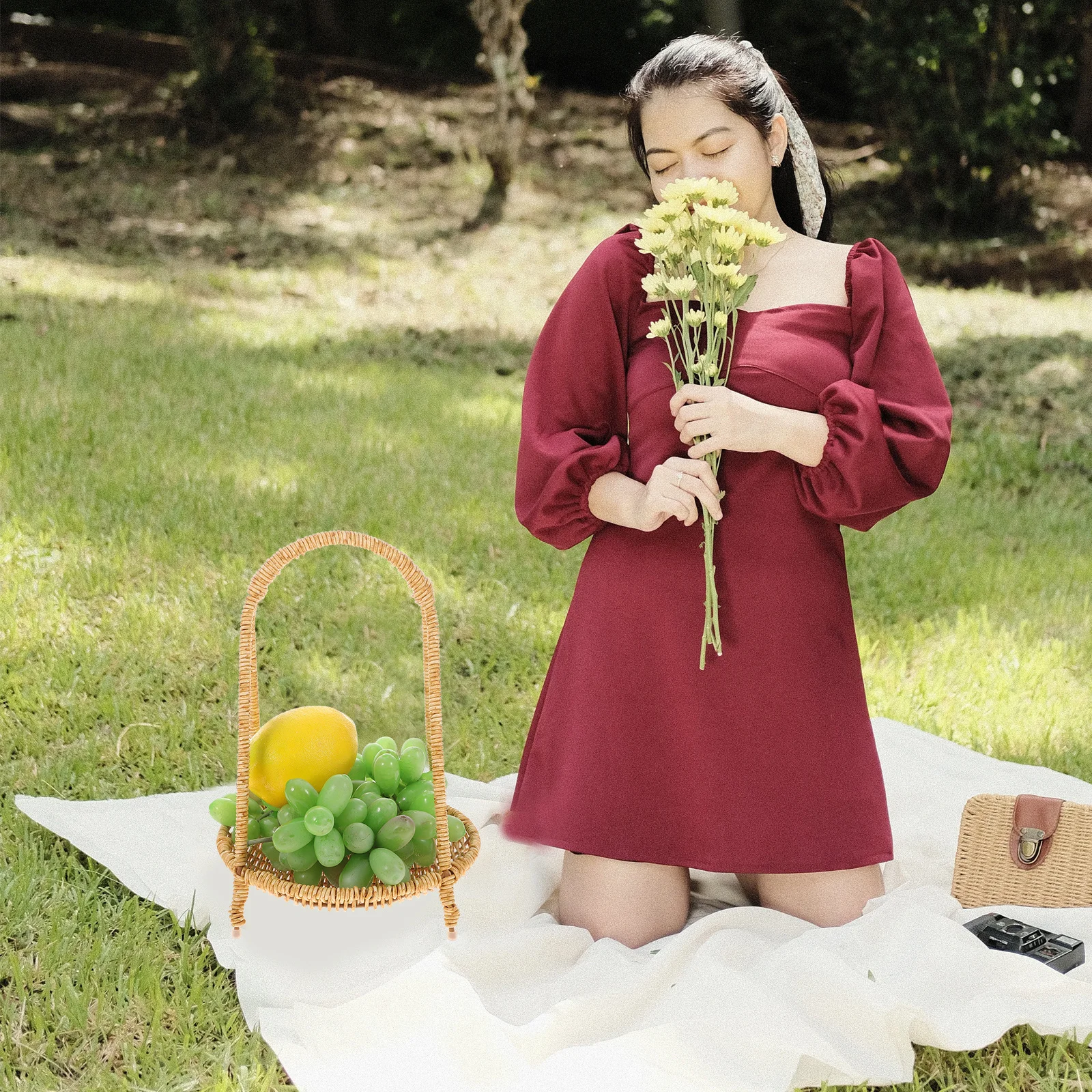 

Spacious Handled Woven Basket Multi-Purpose Fruit Bread Dessert Container for Kitchen Dining Table Storage Decoration Organizer