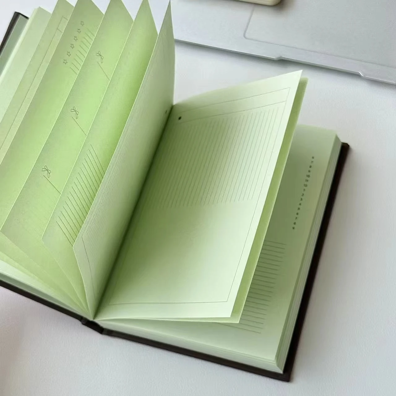 A6 Japanese notebook journal Handbook Green Inner Page Niche Ins cute Diary Office Journal Diary notepad Stationery Student view 3