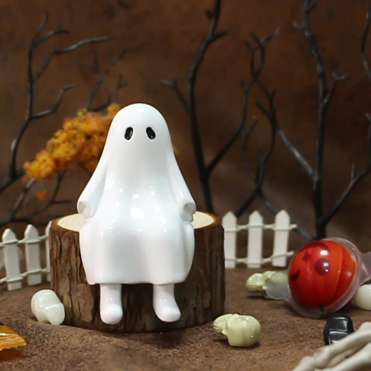 

Sitting Ghost Halloween Decoration Home Scene Decoration Cute and Fun Ornaments Outdoor Accessories