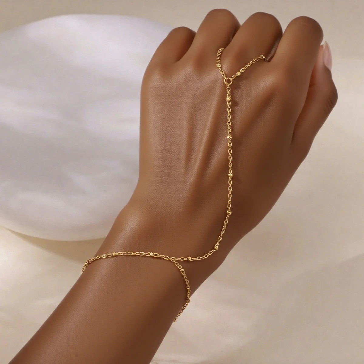 yZ[zgfBȃXeXX`[WRr[YA̍b̌ɑ`F[tBK[uXbgAt@bViuŃVbNŃZNV[ȃWG[AhAMtg