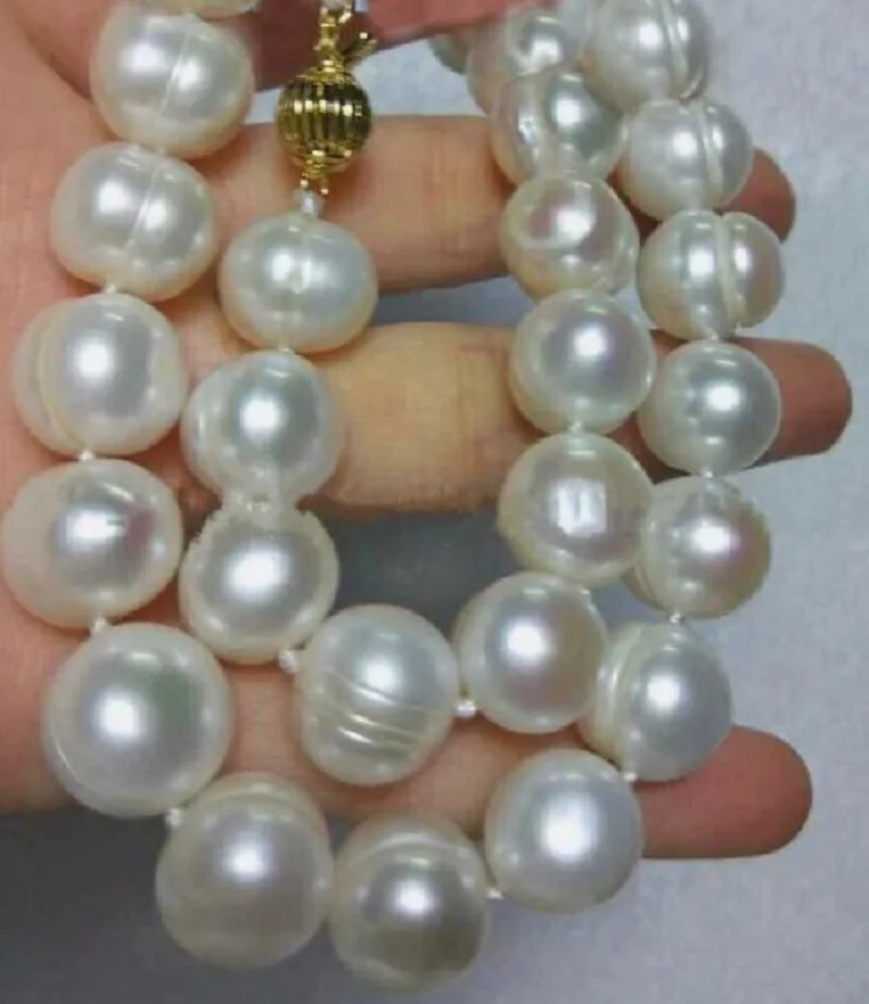 

Large quantity of 12-13mm South Sea natural white Baroque pearl necklace 18in