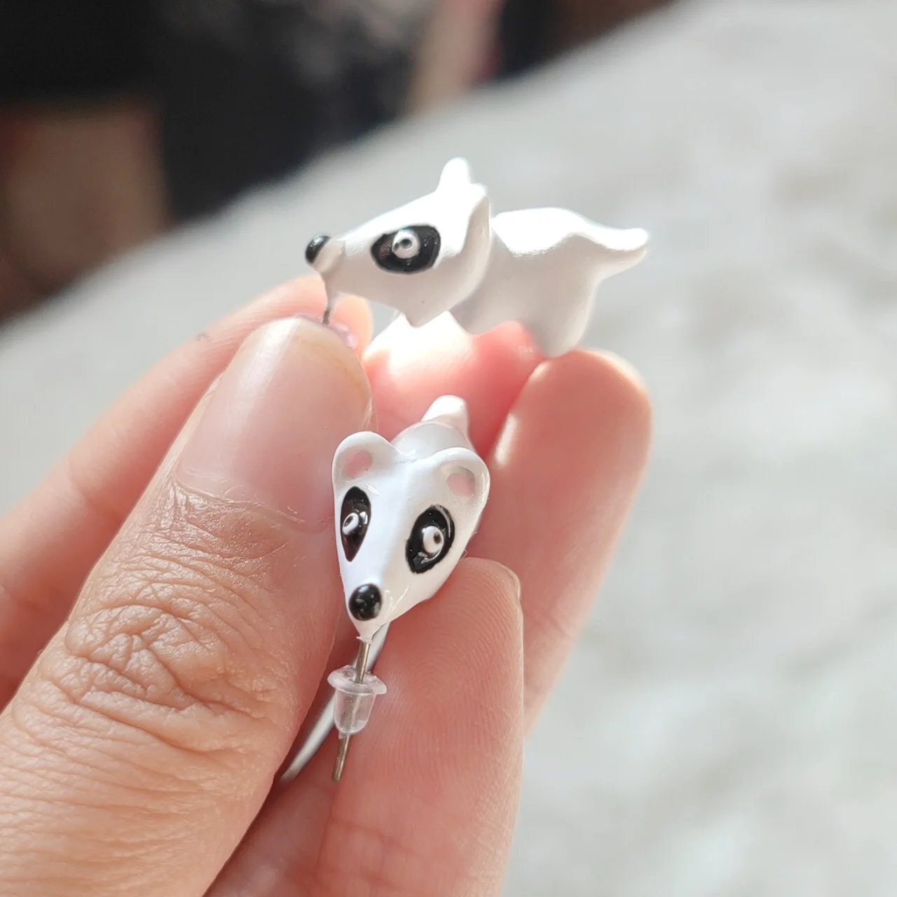 1Pair Cute Animal Biting Stud Earring Women Girl Cartoon Shark Dinosaur Resin Stud Earrings Ear Studs Bite Funny Jewerly Gift