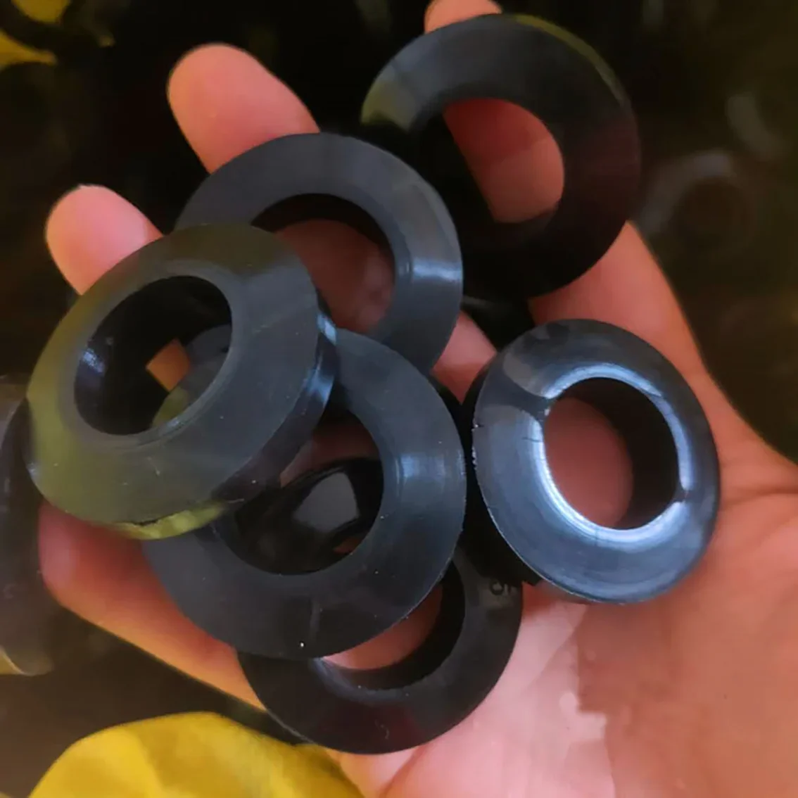 1-5Pcs Black Coupling Buffer Pad Elastic Washer Rubber Sleeve Column Pin Shock Absorber Pad Fluorine Rubber Elastic Seal Ring