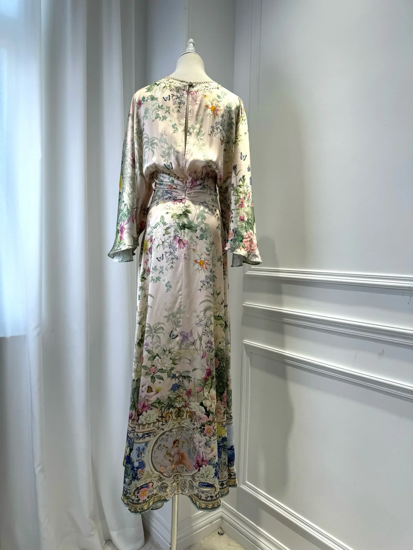 Schwere Perlen Frauen 100 % Seide Langes Kleid 2025 Neue Blumendruck V-ausschnitt Flare Hülse Elegante Damen Robe