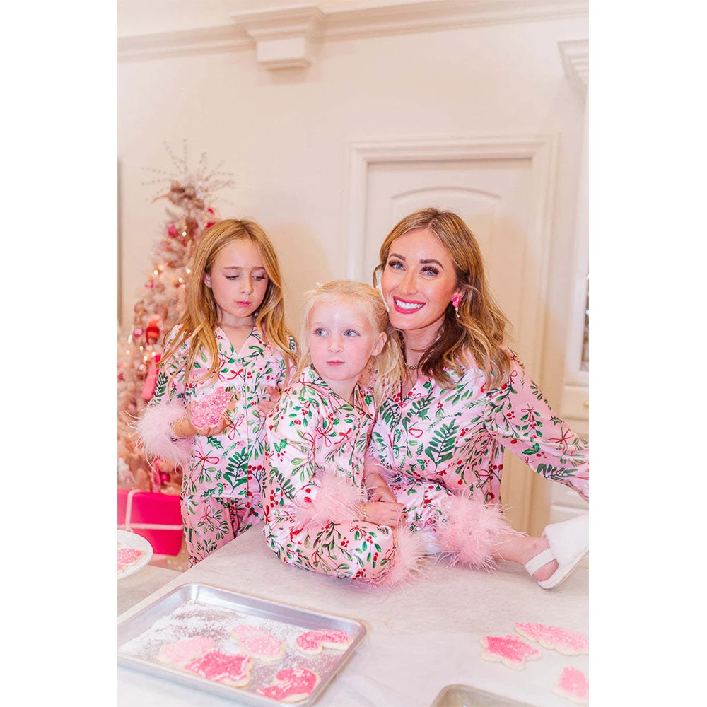 2025 Fashion Christmas Women Girls Pink Floral Pajamas Mother Daughter Matching Clothing Set Sweet Fluffy Long Sleeve Sleepwear