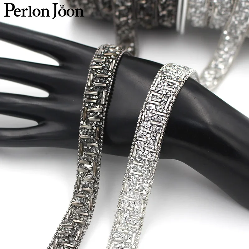 1 Yard 1.5cm Width Gun Black Hot Fix Rhinestone Tape Crystal Webbing Trim Geometric Design Clothing Decoration Accessories TR057