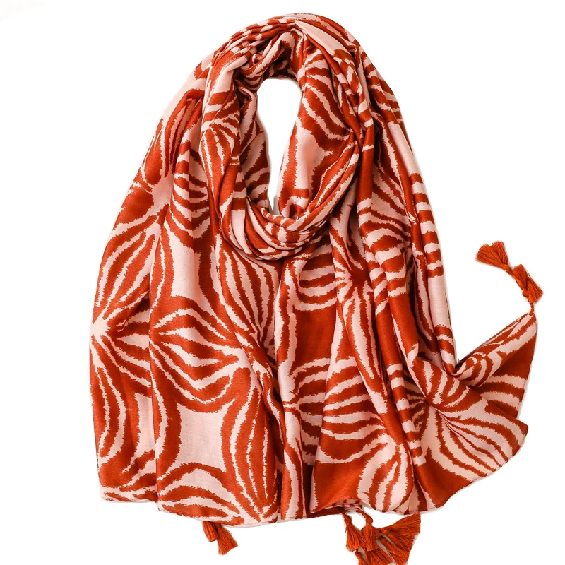

2022 New Cotton Flower Print Tassel Scarf Shawls Long Floral Pattern Beach Wrap Hijab Scarves Free Shipping