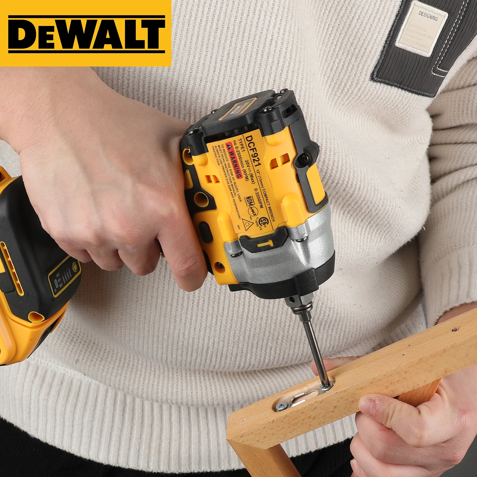 DEWALT DCF921 20V Max 1/2" draadloze slagmoersleutel: variabele snelheid biedt schroef voorzien van verschillende bevestiging en houtgerelateerde taken.