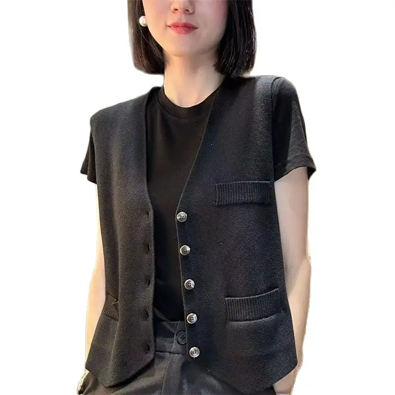 

2023 New Fashion Women's Knitted Vest Spring Autumn Sleeveless Knitted Sweater Coat Retro V-Neck Knitwear Female Waistcoat