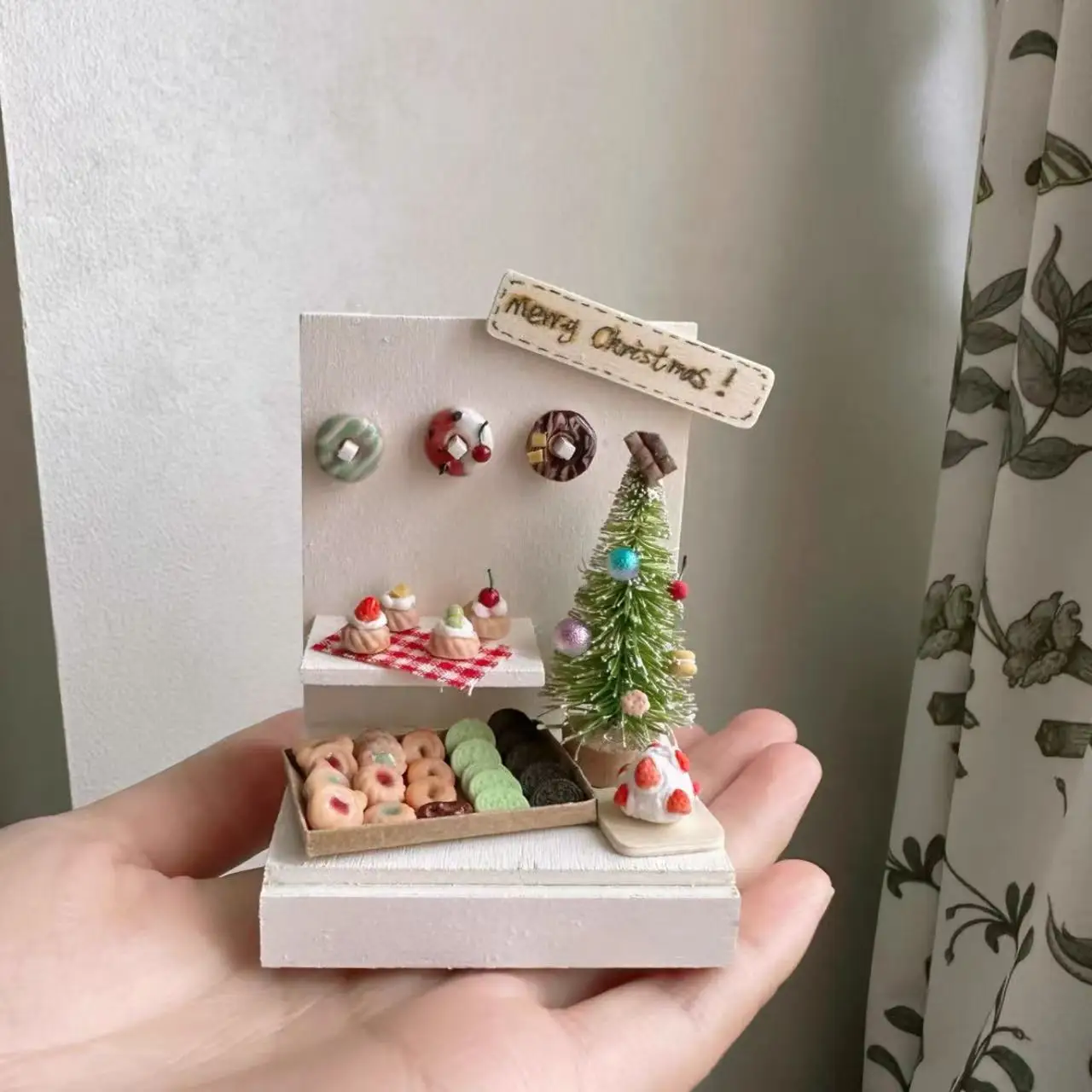 1/6 Wooden Dollhouse Miniature Furniture Storage Cabinet Bed Mirror Floor Chess Table DIY Crafts 1/12 Xmas Pastry Display Bjd - Image 6