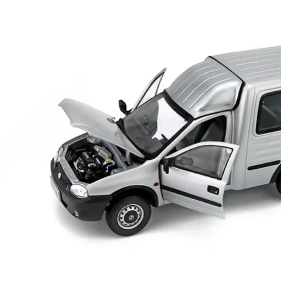 Mild Rash 1:24 SAIC Yizheng Saibao Car Die-casting Alloy Car Model