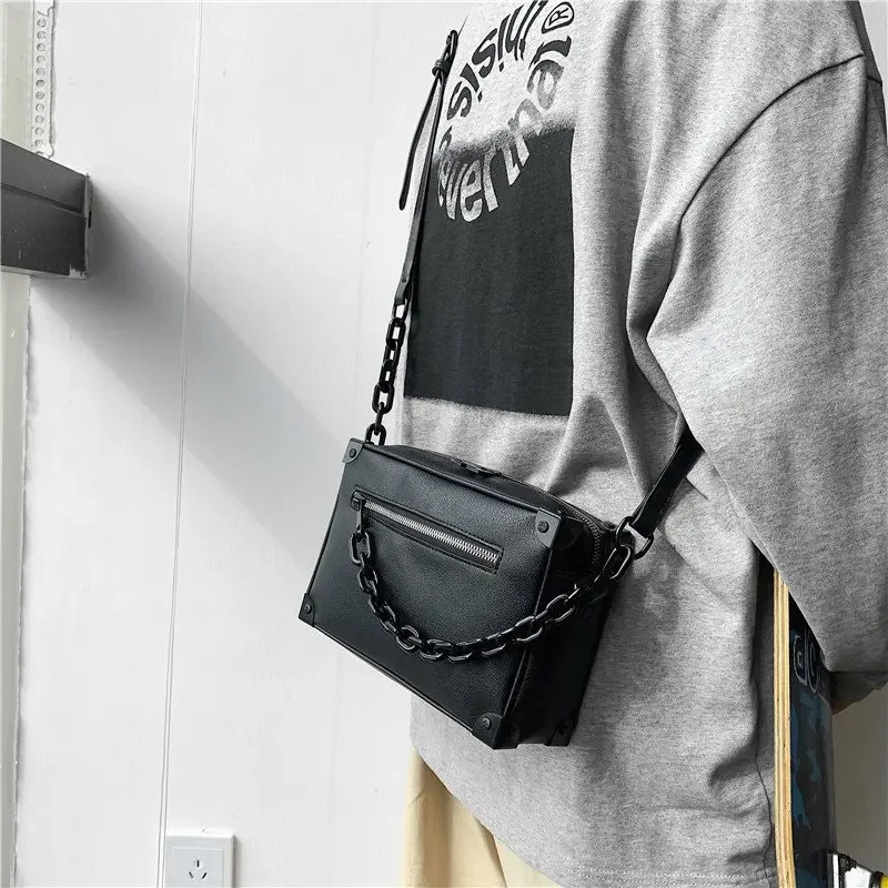 

Trendy Unisex Chain Crossbody Bag - Vintage Box Bag for Men & Women, Fashionable Small Square Shoulder Bag Couple Matching Purse