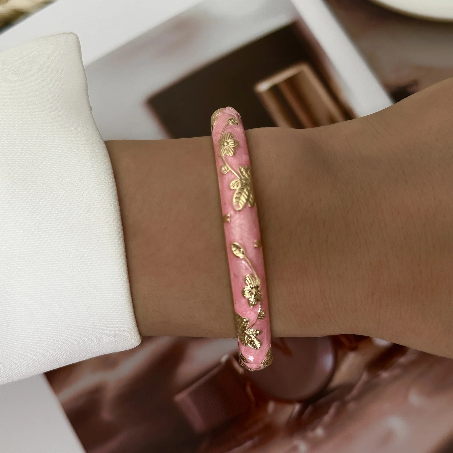 Boho Ethno-Stil Cloisonné Emaille Blumenarmbänder für Frauen Mehrfarbiges Blumenmuster Stapelbare Armreifen Böhmischer Armschmuck – Detail 5