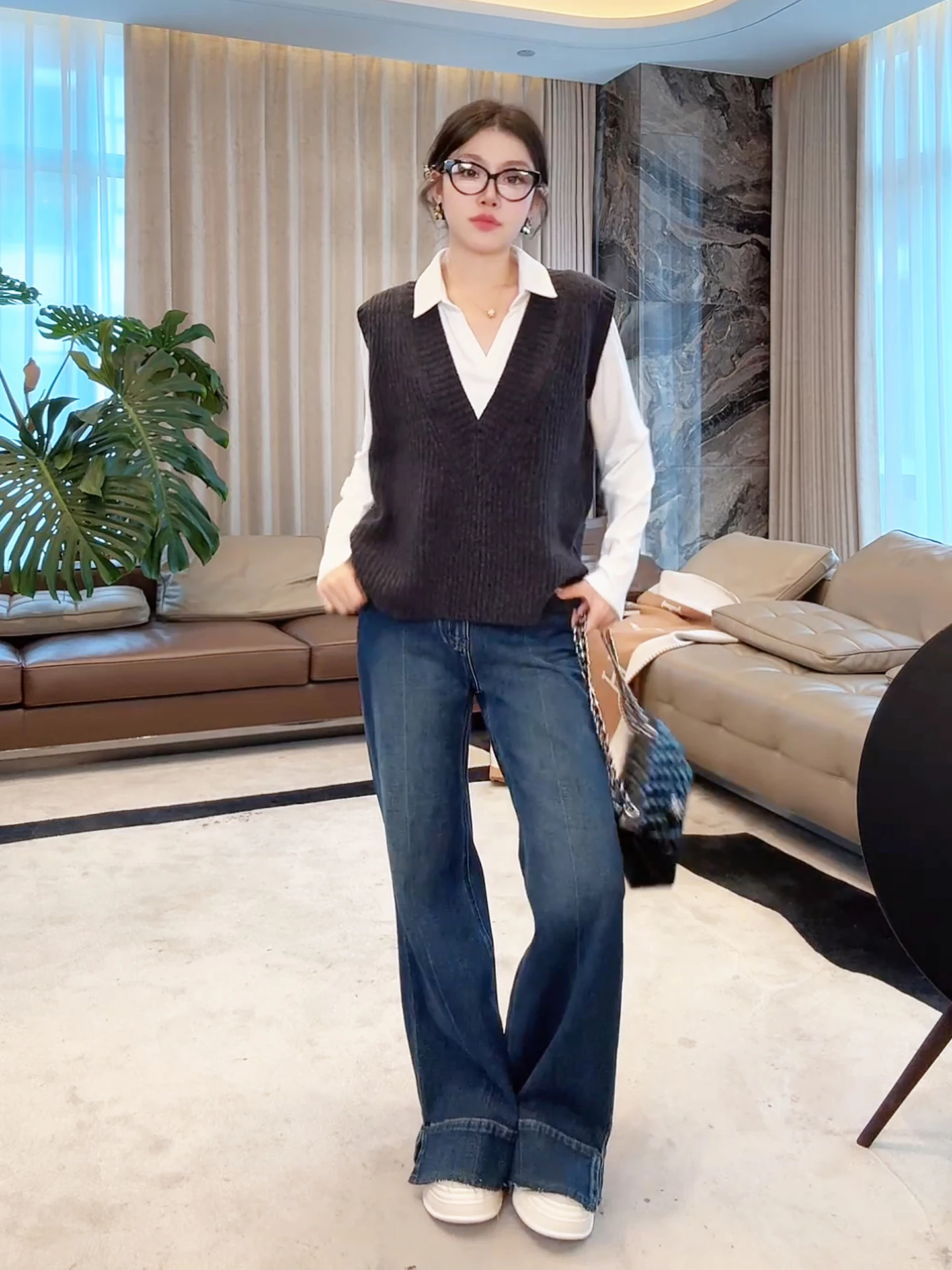 

Вязаный жилет Lao Yang's Personal ME 00 из шерсти, универсальный, с V-образным вырезом, для многослойных образов, осенний, для повседневной носки, тонкий, однотонный