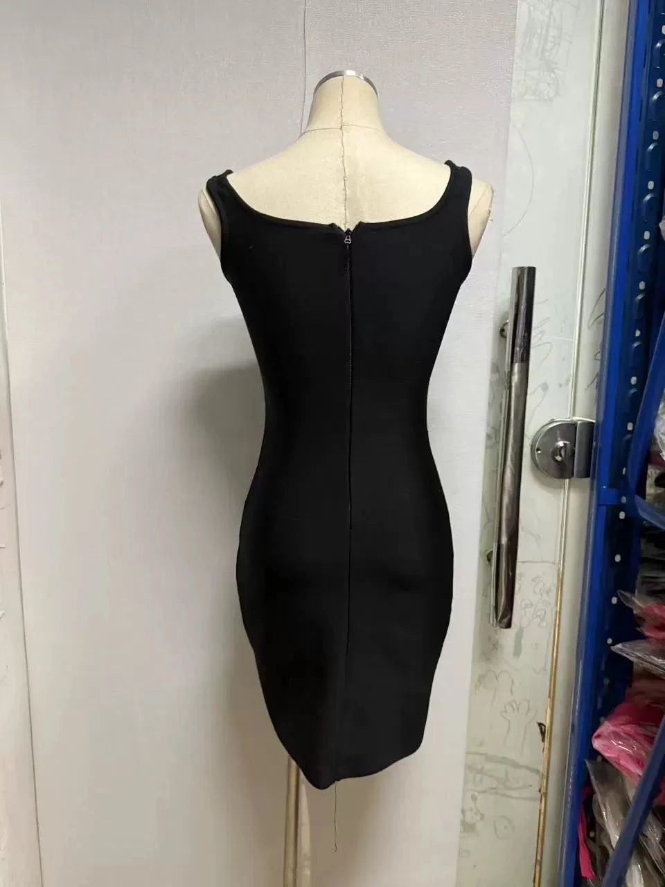 2025 neue europäische und amerikanische Frauen sexy Straps Tube Top Hüftlinse Cocktail-Verbandkleid Kleid-GZXX 1064