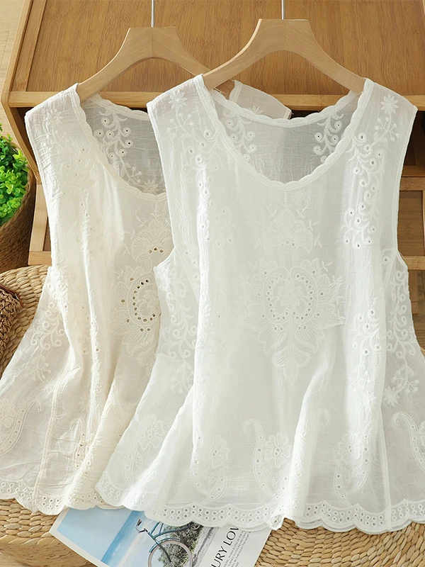 Retro Embroidered Vest Women's Summer New Loose Sleeveless Inner Wear Tank Top Hollow out Design Breathable Cotton Blend
