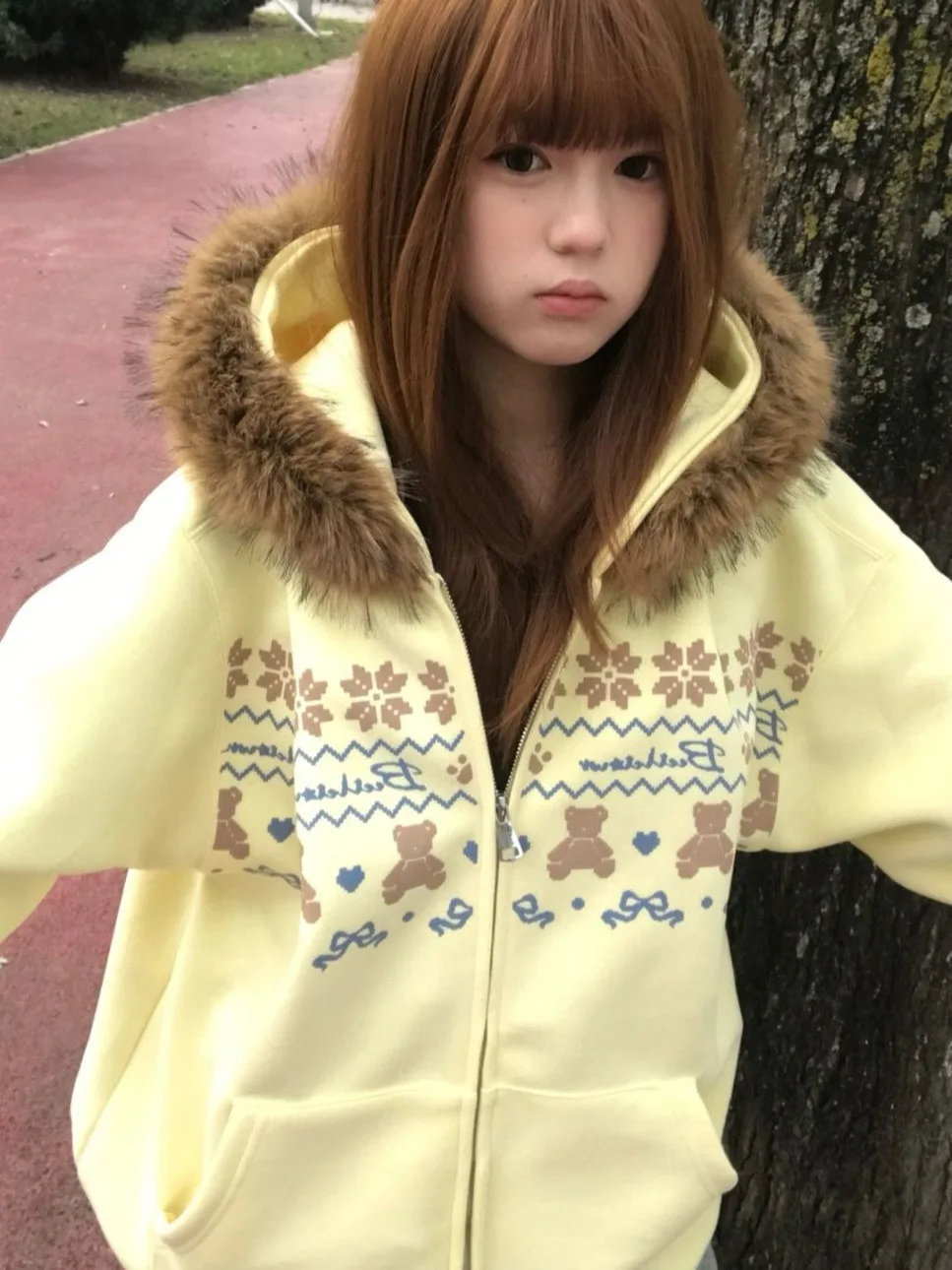 

Autumn Winter Pluly Soft Comfortable Women's Hoodie Cisas Slimming High-End Feeling Bear Design Long Sve Sweatirt