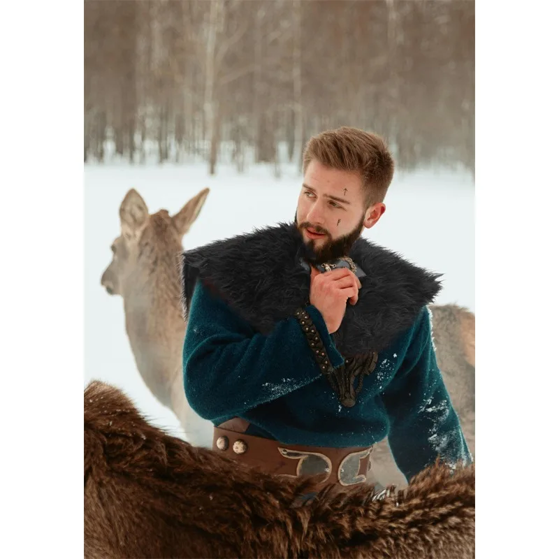 Kostuums en rekwisieten Viking bontmantel - Noorse wildernismantel met kunstbont voor historische re-enactments
