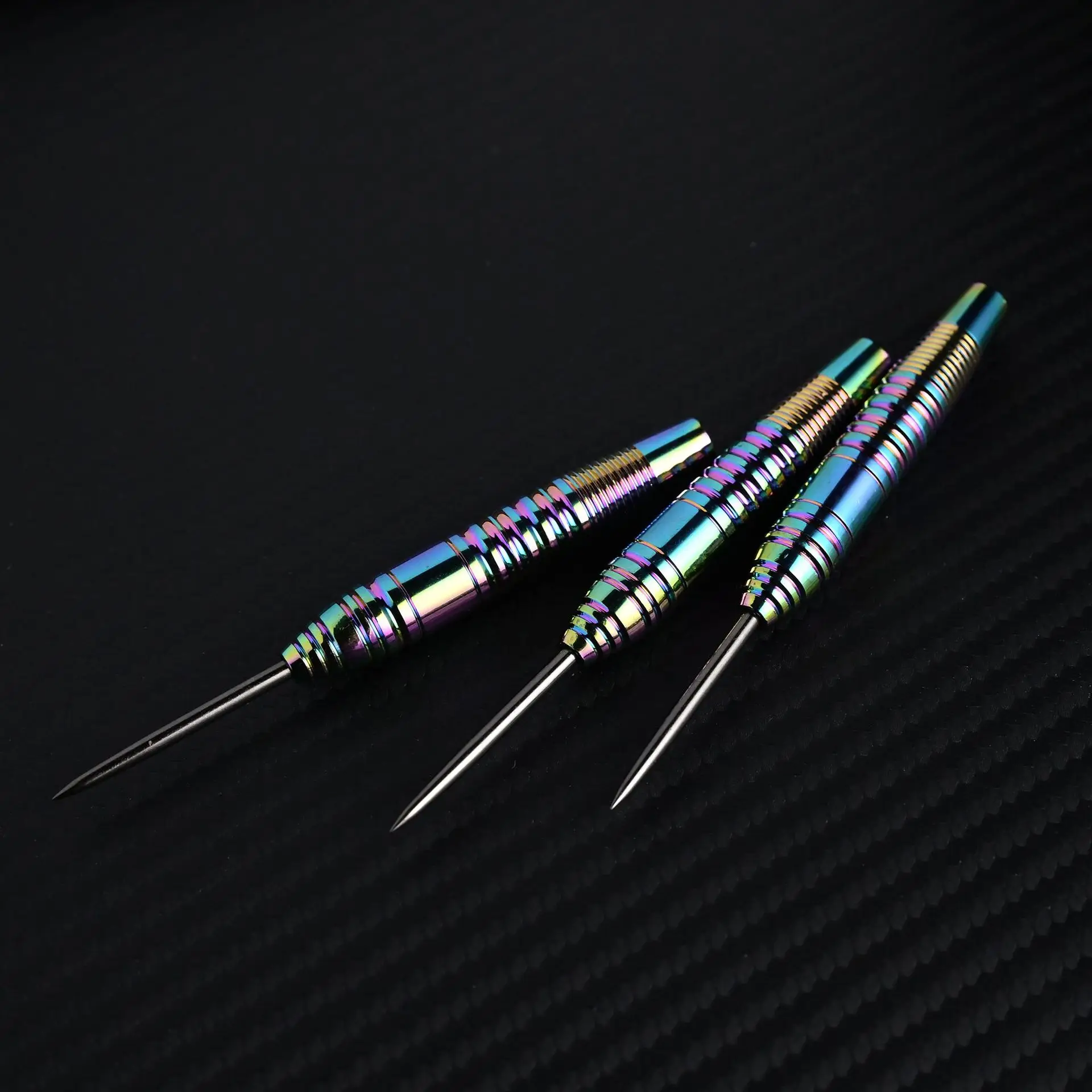 3 قطع من مجموعة سهام ذات طرف فولاذي احترافي 23 جرام عمود ألومنيوم برميلي ملون مع 6 رحلات محمولة للعبة داخلية