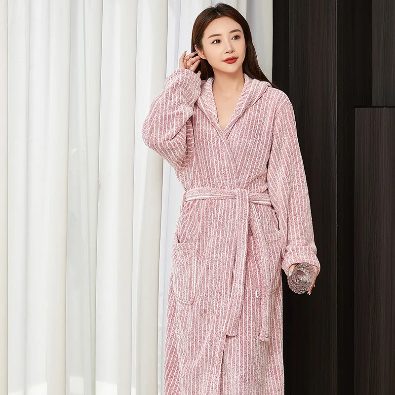 Unisex Autumn Stripe Bathrobe Hooded Coral Fleece Pink Grey Thicken Bath Robe Night Cozy Sleepwear Women Home Bathroom Clothes