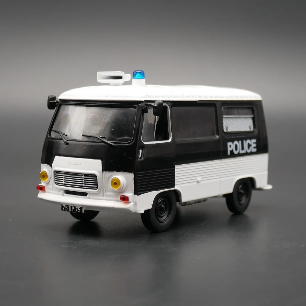 Diecast IXO 1:43 Scale Peugeot J7 ฉากรถทหาร Sandtable รถสะสมของเล่นของขวัญของที่ระลึกจอแสดงผลเครื่องประดับ