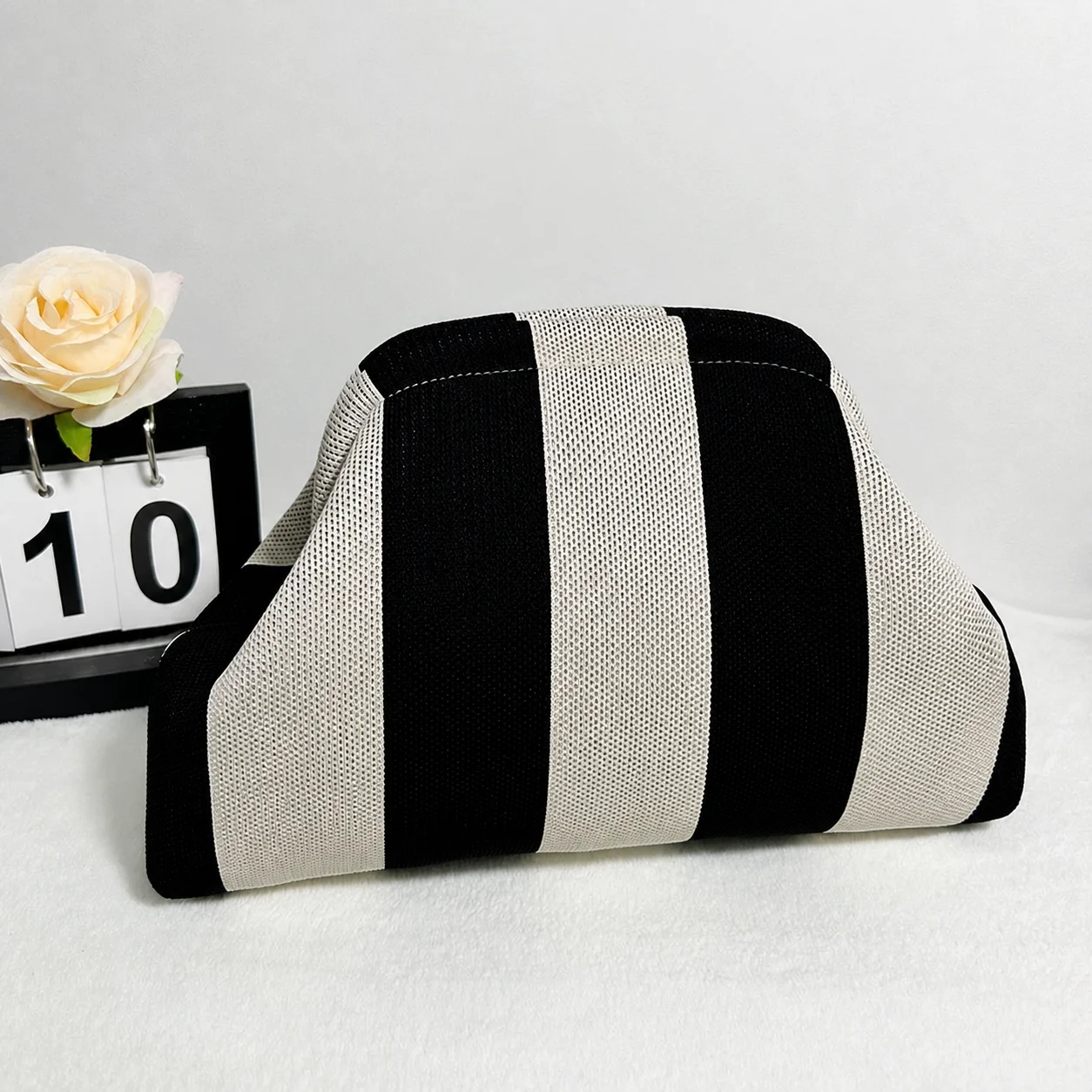 Woven Striped Handbag Knitted Women Fashion Daily Dumpling Pouch Casual Aesthetic Cloud Pack Outdoor Travel Wallet