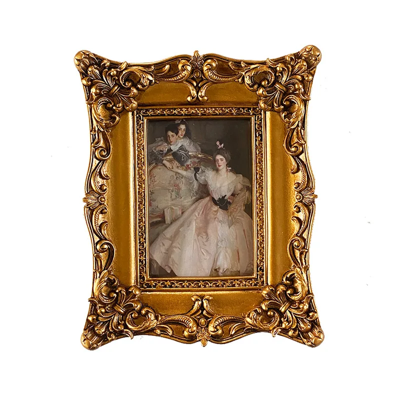 

European Style Idyllic and Retro Gold Resin Photo Frame Embossed Wall-Mounted Photo Wall Mediterranean Style Literary Creativity