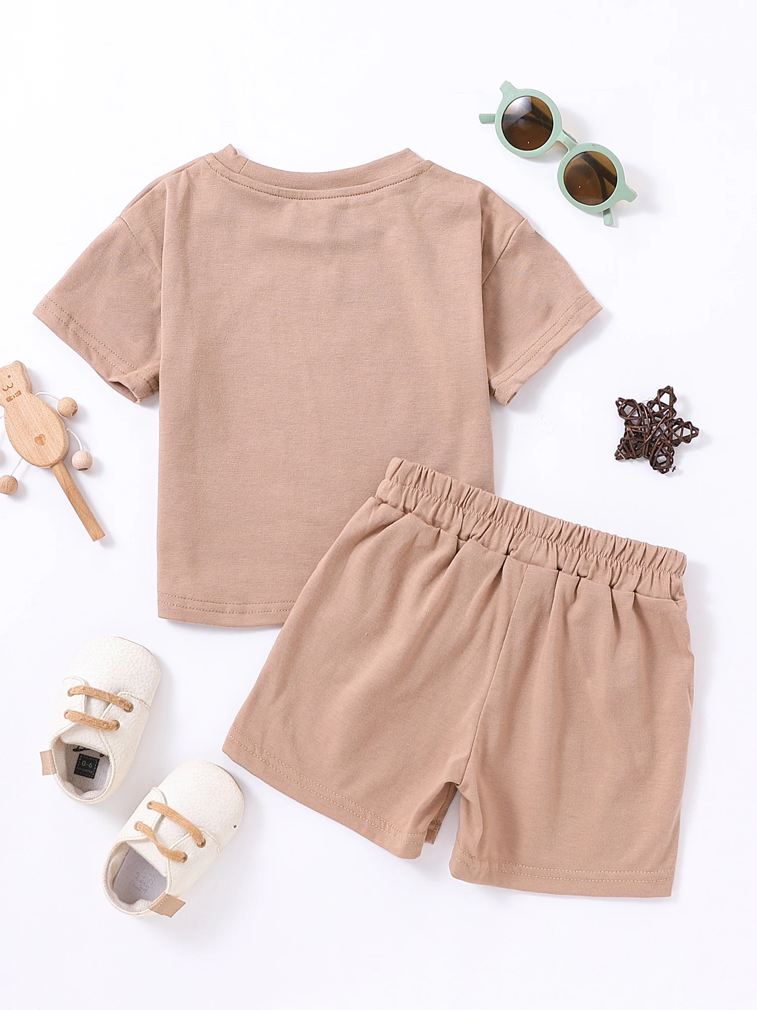 Baby Kurzarm-Shorts-Set 2026 Neues Kinder-Outfit Niedliches Lässiges Set für Jungen und Mädchen Sommer Kurzarm-Shorts-Kombination – Detail 2