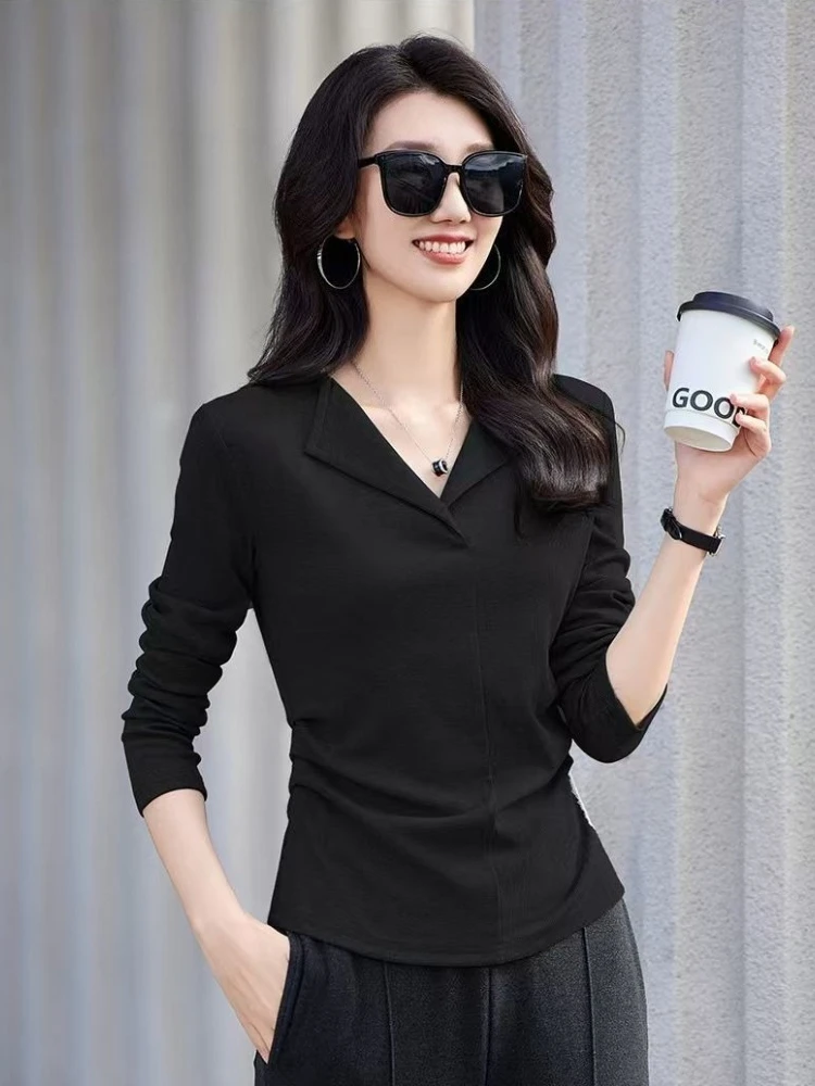 

Новая женская футболка-поло Осень 2026 с драпировкой на талии, стройнящий дизайн, комфортный свободный крой, однотонная, большие размеры ​