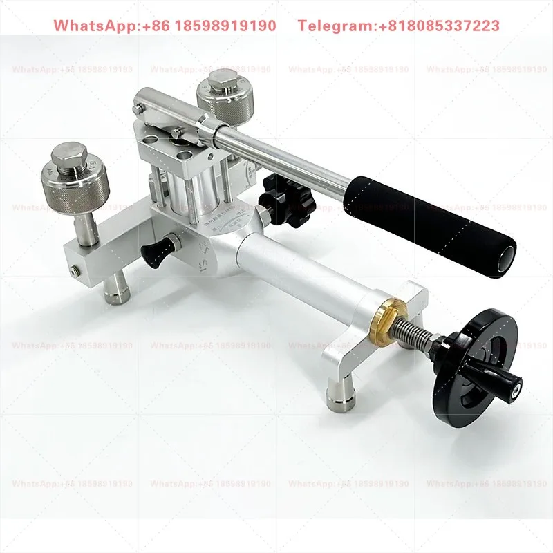 

1433 High Precision Portable Pressure Calibrator Pump 0.095-16MPa Industrial Pressure Calibration Tool for Equipment Spare Part