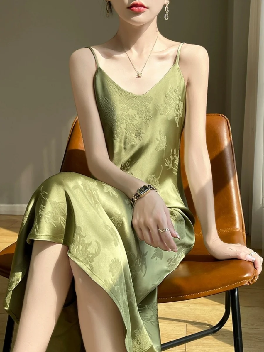 

Шелковое атласное женское платье с цветочной вышивкой и драпировкой V-Ne, длинное утягивающее универсальное летнее сезонное платье трапециевидной формы