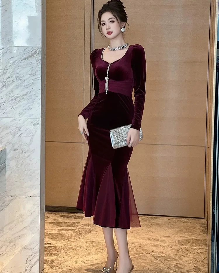 

Customized Temperament Velvet Mermaid Crystal Tassel Evening Dress High Quality Long Sleeves V-Neck Tea Length Party Gowns