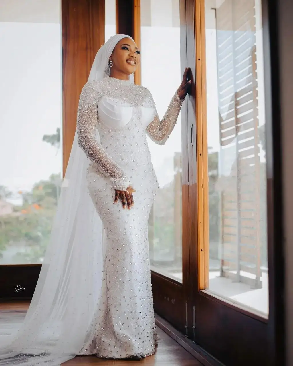 

Customized Luxury Aso Ebi Mermaid Wedding Dresses For Bride Sweep Train Long Sleeves Shinny Beads Crystals Bridal Gown