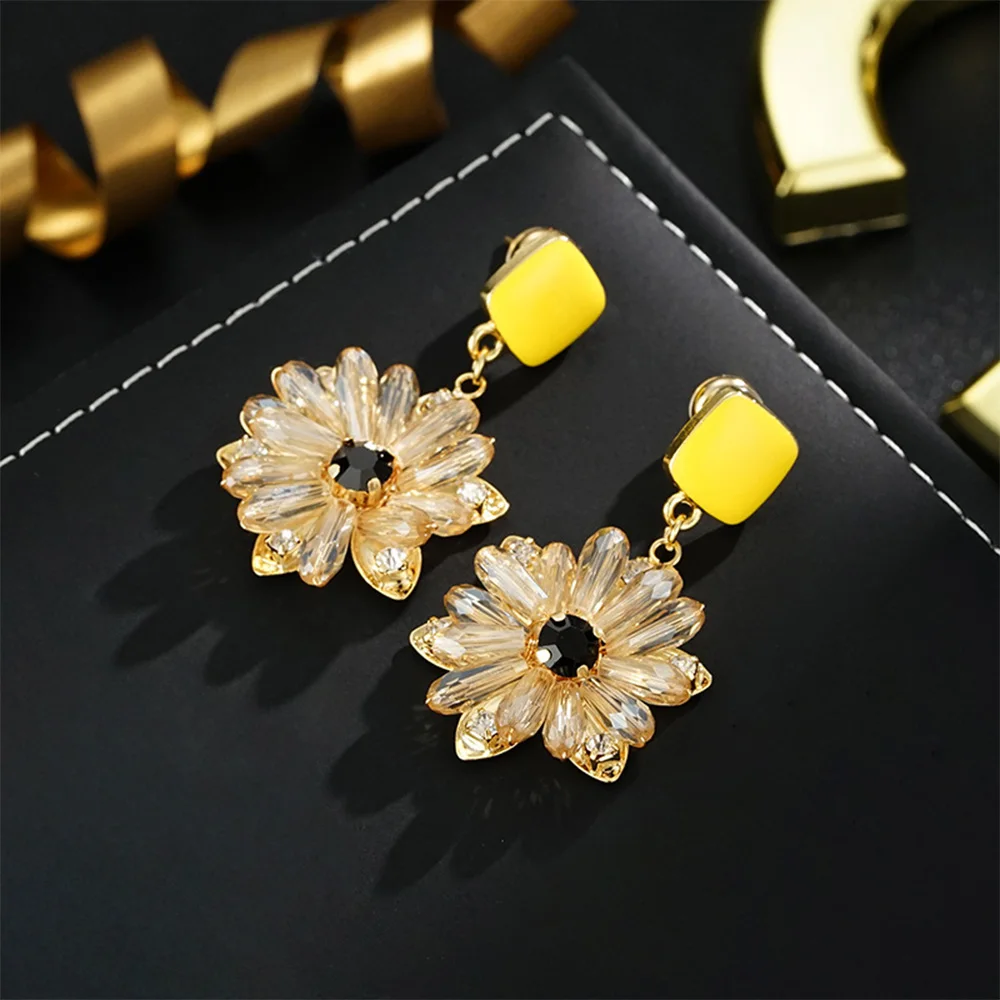 

Vintage fashion classic gold crystal flower earrings pendant earrings for women‘s girl party gift jewlry whosale