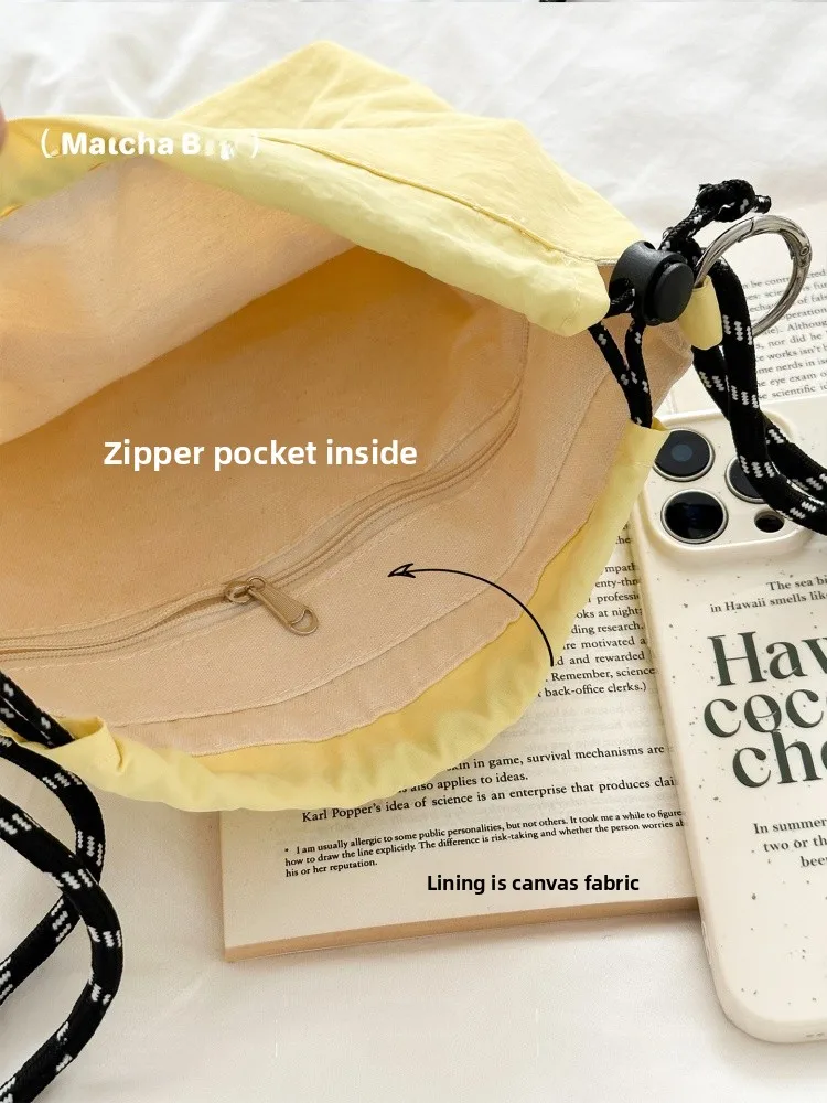 

2025 New Women's Crossbody Buet Bag Korean Sle Commute Large Capaci Dstring Handbag Casual Nylon Cartoon Print