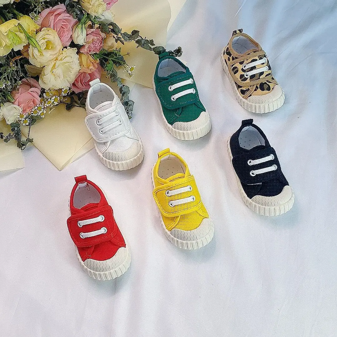 New Arrival 2023 Spring and Autumn Children's Korean Style Canvas Shoes Boys Girls White Shoes Small Children Indoor Shoes