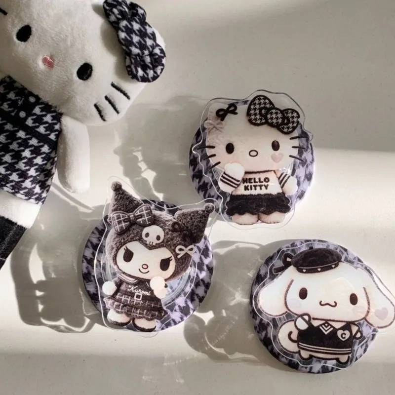 Магнитный держатель для телефона Sanrio с милым мультяшным дизайном, складная подставка из прозрачного акрила с Hello Kitty и Kuromi для iPhone.