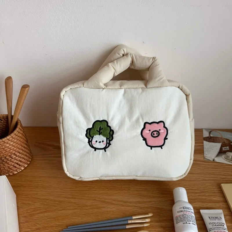 new-cosmetic-handbags-embroidery-makeup-organizer-large-capacity-makeup-bag-cartoon-toiletry-organizer-female-lipstick-pouch