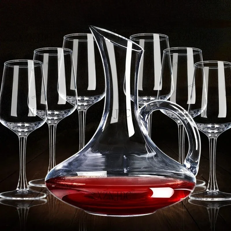 Set di scatole di vetro rosso senza piombo addensato, decanter per la casa, regalo di inaugurazione della tazza di vino con calice