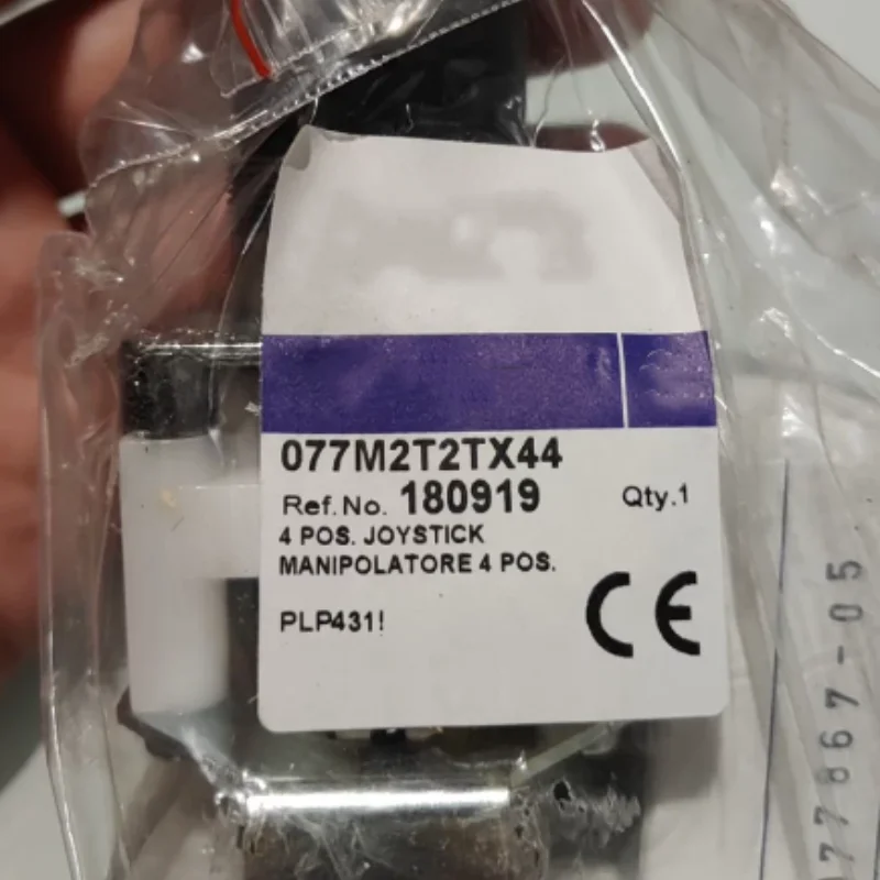 Nuovo originale interruttore a bilanciere resistente alla corrosione ad alta precisione 077M2T2TX44 utilizzato per il controllo elettrico