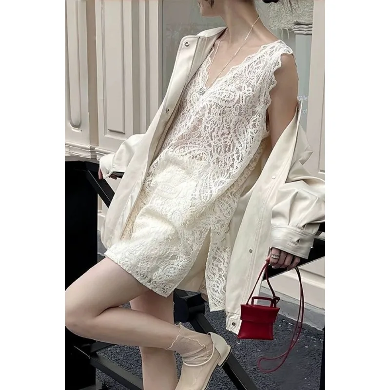 

Fashion V-neck Hollow Sleeveless Vest Casual Loose Lace Solid Color Pullover Versatile Elegant Top for Women