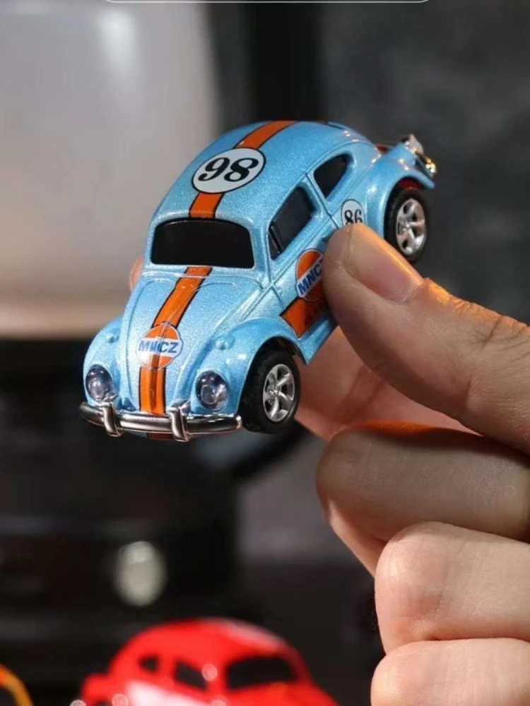 En Stock, escala 1:64, MINI coche teledirigido fundido a presión, Mini modelo de réplica de escarabajo Retro con luces de trabajo, juguete para niños 2,4G