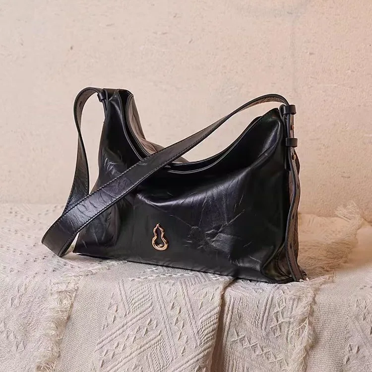 

2025 new fashion single-shoulder tote women's bag for commuting to work and underarm bag