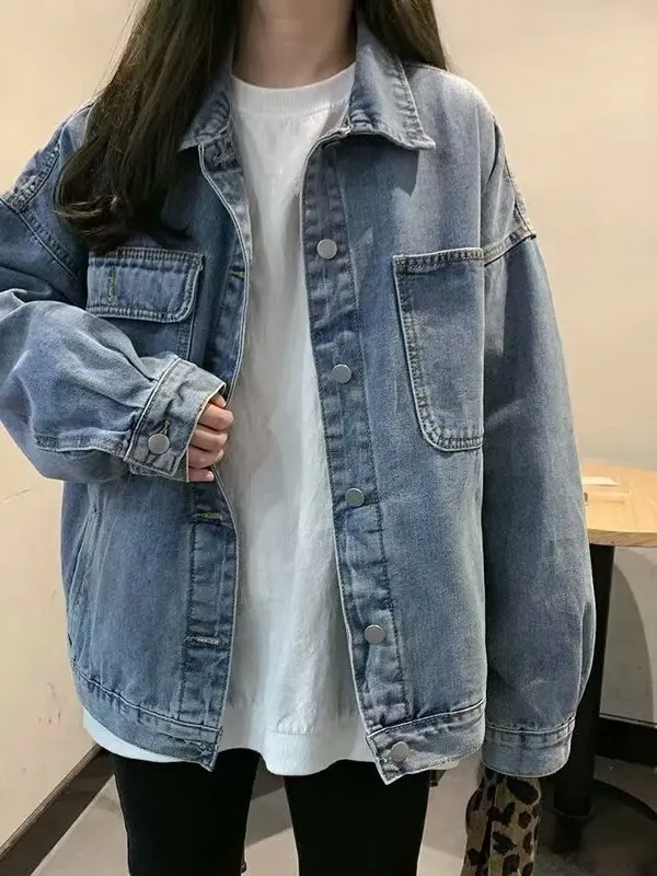 

Женская джинсовая куртка больших размеров в стиле ретро (гонконгский стиль), новинка весны, свободный крой, повседневная, в стиле BF, с пуговицами и карманами