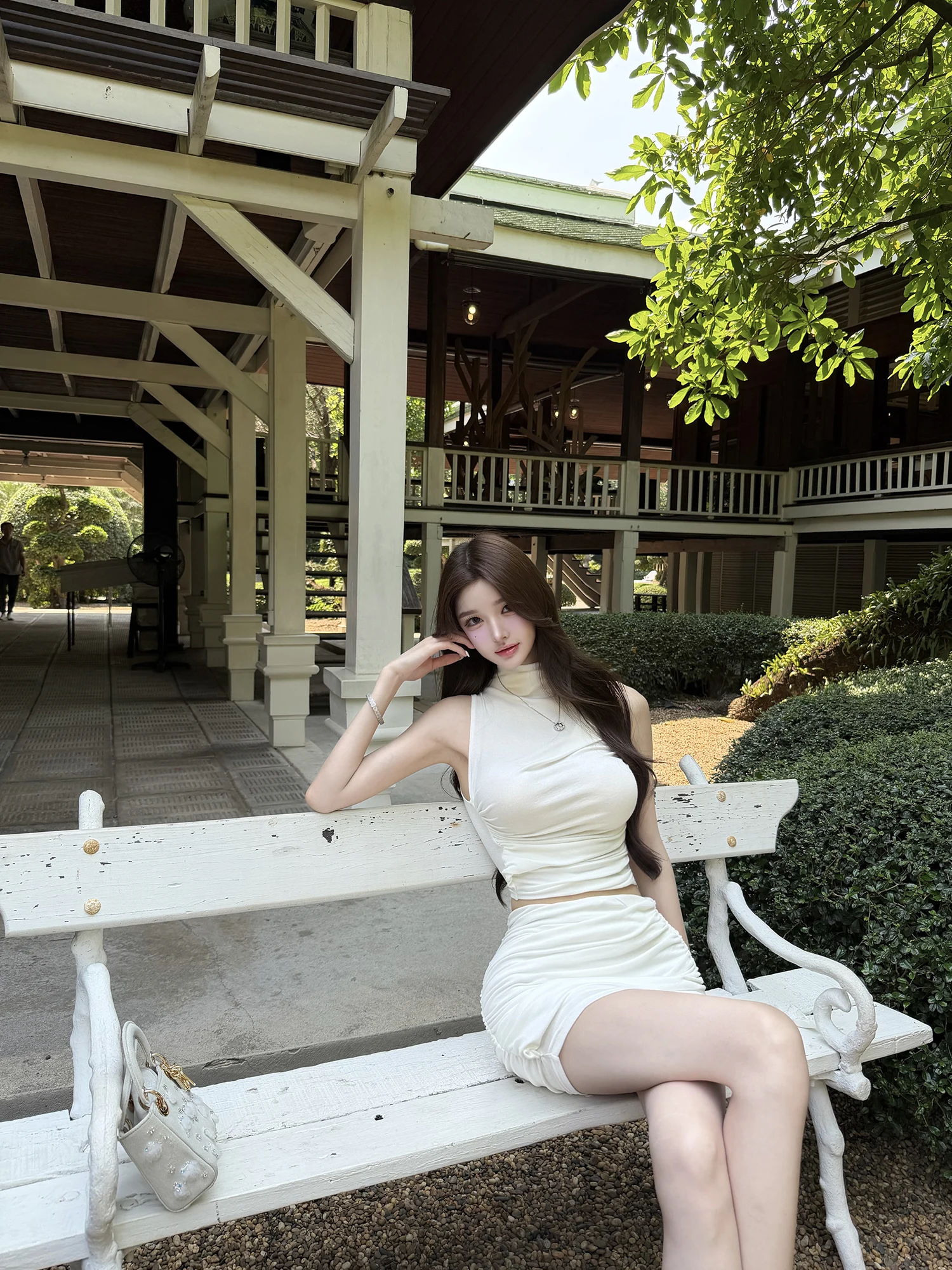 

Сексуальный свободный комплект из топа без рукавов и короткой юбки в повседневном стиле для женщин, с высоким воротником, коротким рукавом, однотонный, весенняя мода