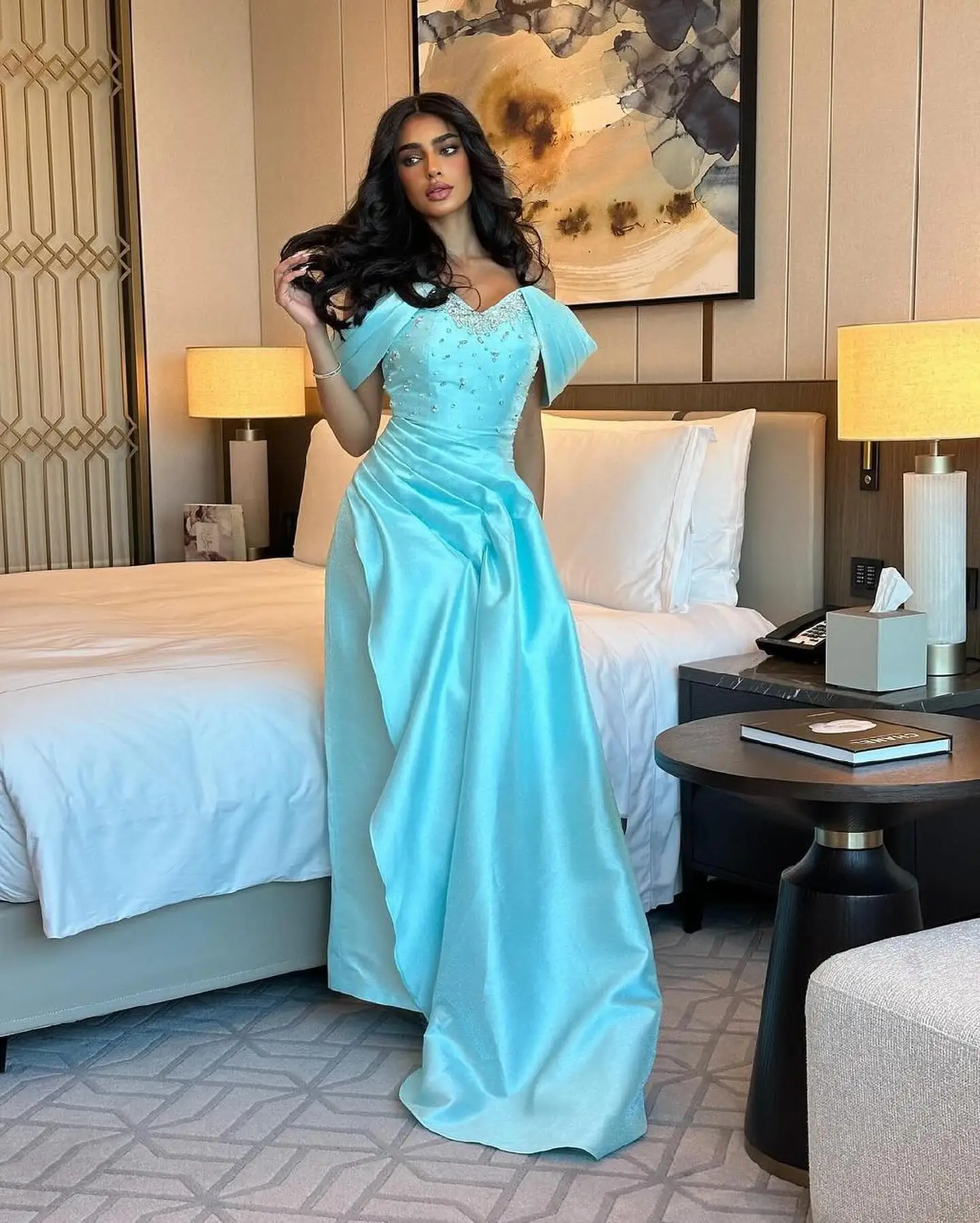 ミラ スイートハートネック プロムドレス ラインストーン プリーツ カスタマイズされたフォーマルイブニング フロアレングス オフショルダー ベスティドス デ ガラ