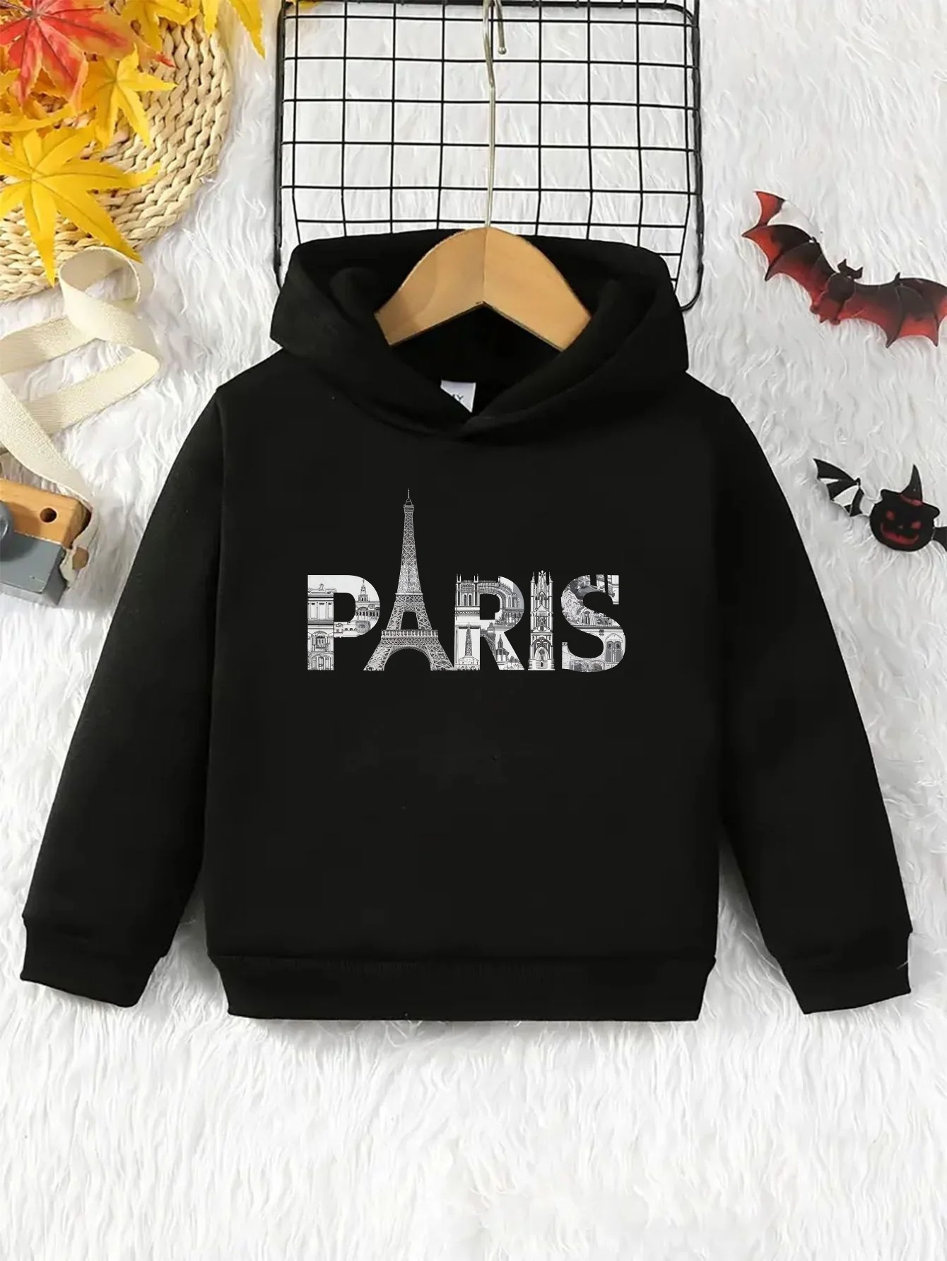Casual long-sleeved hoodies for boys and girls—an ideal choice for sports and outdoor activities during autumn and winter.