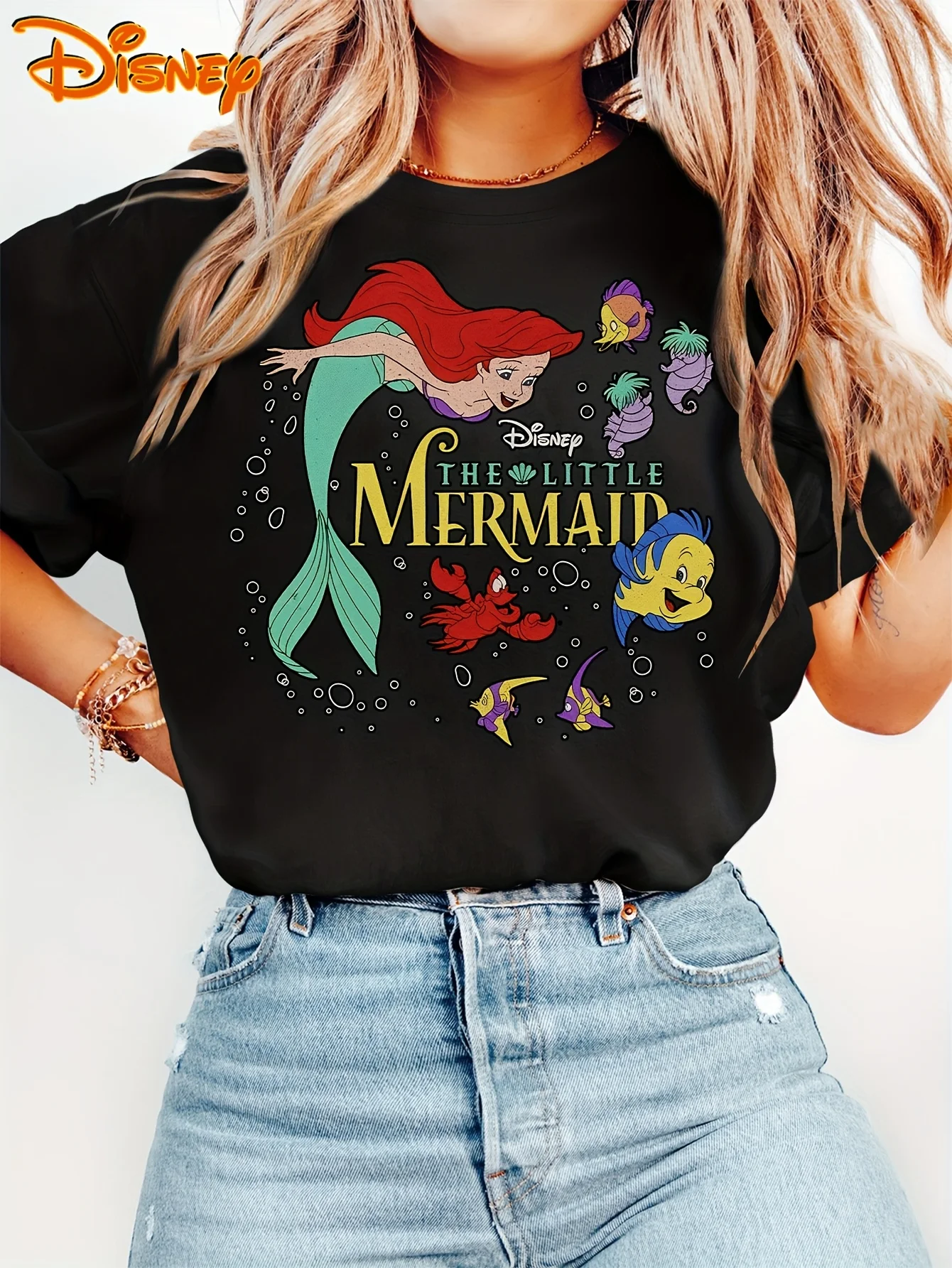 تي شيرت نسائي من Disney Little Mermaid Friends برسومات لـ Ariel Flounder Sebastian تي شيرت كاجوال مستوحى من الطراز القديم ناعم قابل للتمدد