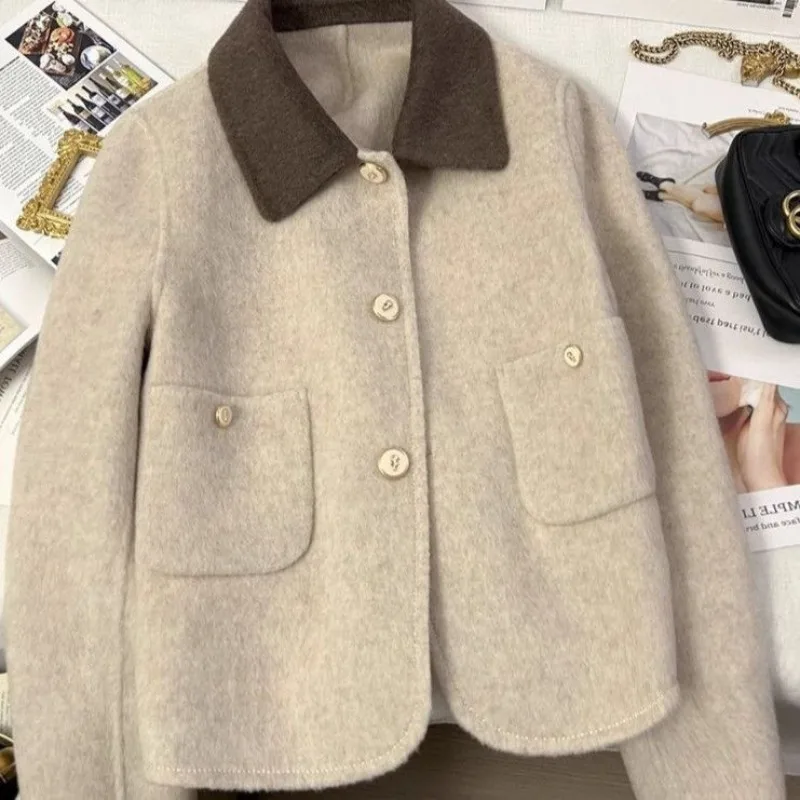 

2025 Autumn Winter Xiaoxiangfeng Women's Short Fashion Coat High-end Woolen Coat Double-sided Woolen Coat Age Reduction Jacket